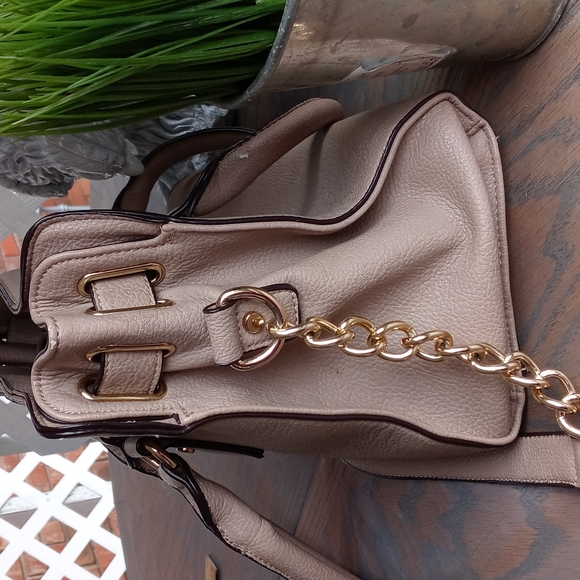 MICHAEL KORS HAMILTON ZIP CLOSER SATCHEL - Picture 4 of 11